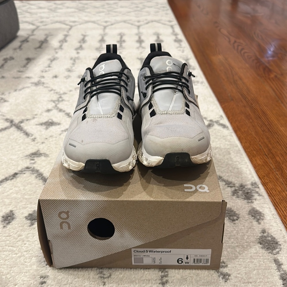 Cloud 5 waterproof size 6